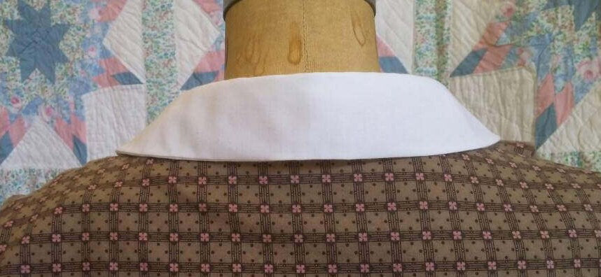 White cotton Crossover Collar and Cuff Set- 19th Century Victorian Edwardian