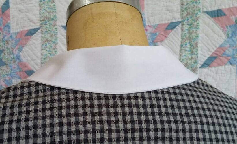 White cotton Crossover Collar