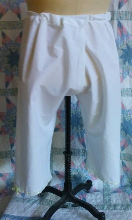 PLUS SIZE Underpinning Set - Chemise and Drawers