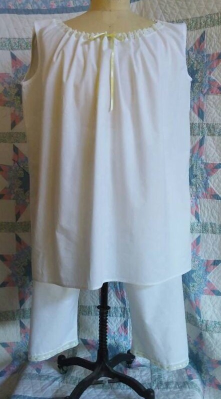 PLUS SIZE Underpinning Set - Chemise and Drawers