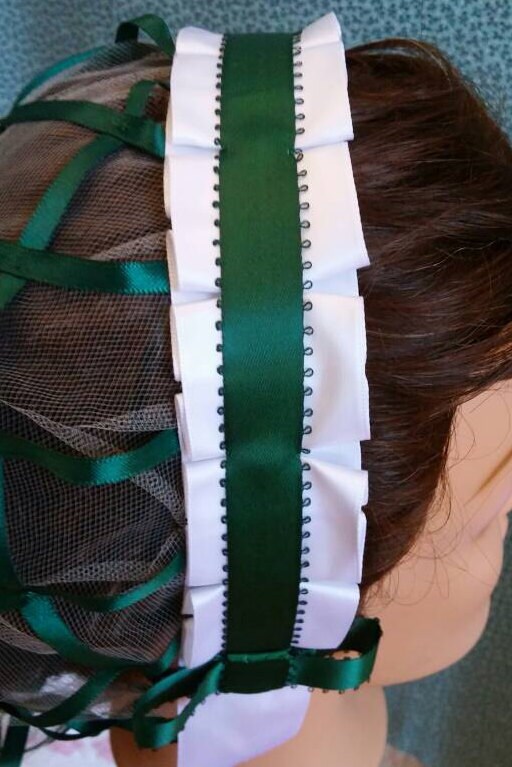 White and Forest Green Ribbon Hairnet