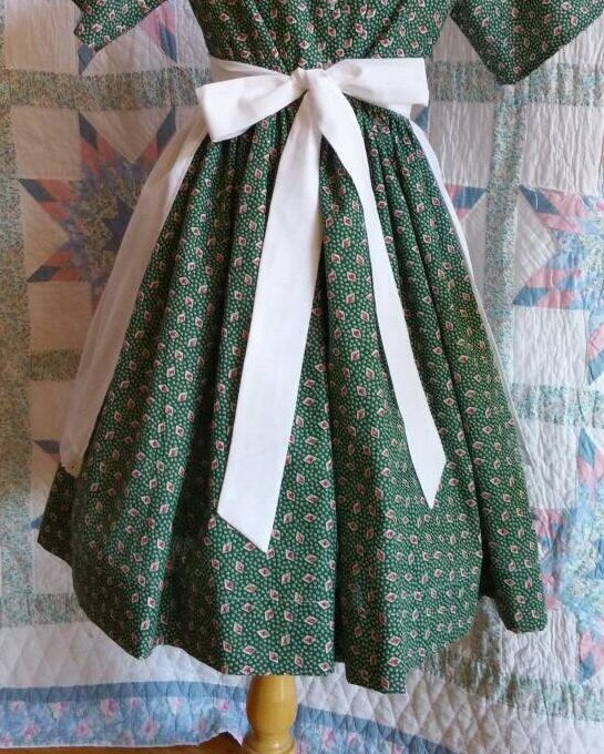 Victorian Girl's Apron and Bonnet