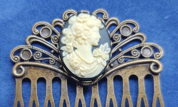 Pair of Black Cameo on Bronze-toned Filigree Hair Combs, 19th Century Hair Accessory, Victorian, Prom, Evening, Prom, Bridal