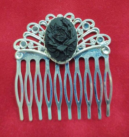 Pair of Black Rose Cameo on Silver Filigree Hair Combs, 19th Century Hair Accessory, Victorian, Prom, Evening, Prom, Bridal