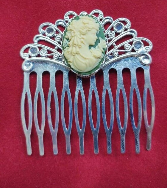 Pair of Green Cameo on Silver Filigree Hair Combs, 19th Century Hair Accessory, Victorian, Prom, Evening, Prom, Bridal